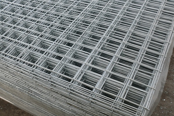 Galvanized-mesh-sheet 3